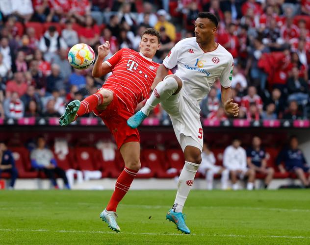 LPL第一混乱对决！IG全员发疯，Rookie领先七千，然后基地被拆了