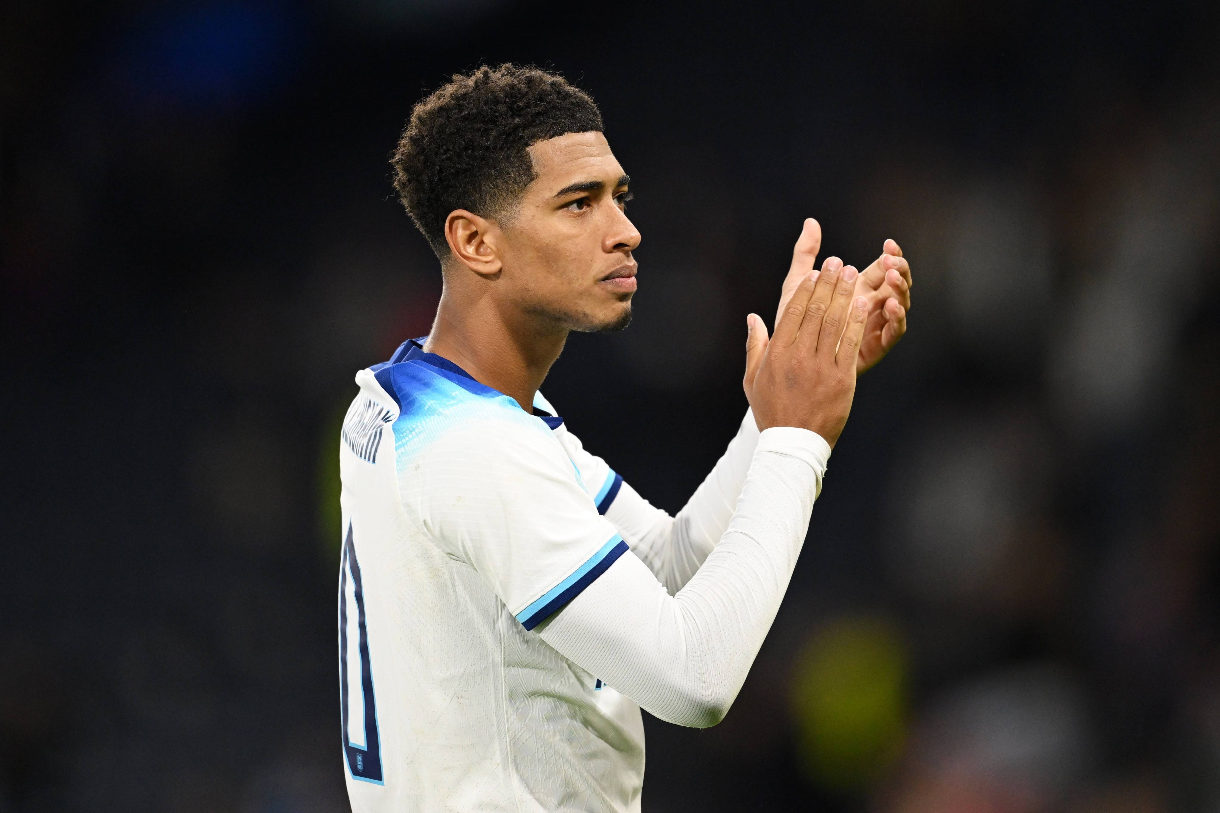 爆冷三连败！杜兰特23+4+6，威少15+6+10，赛后两人拥抱场面动容