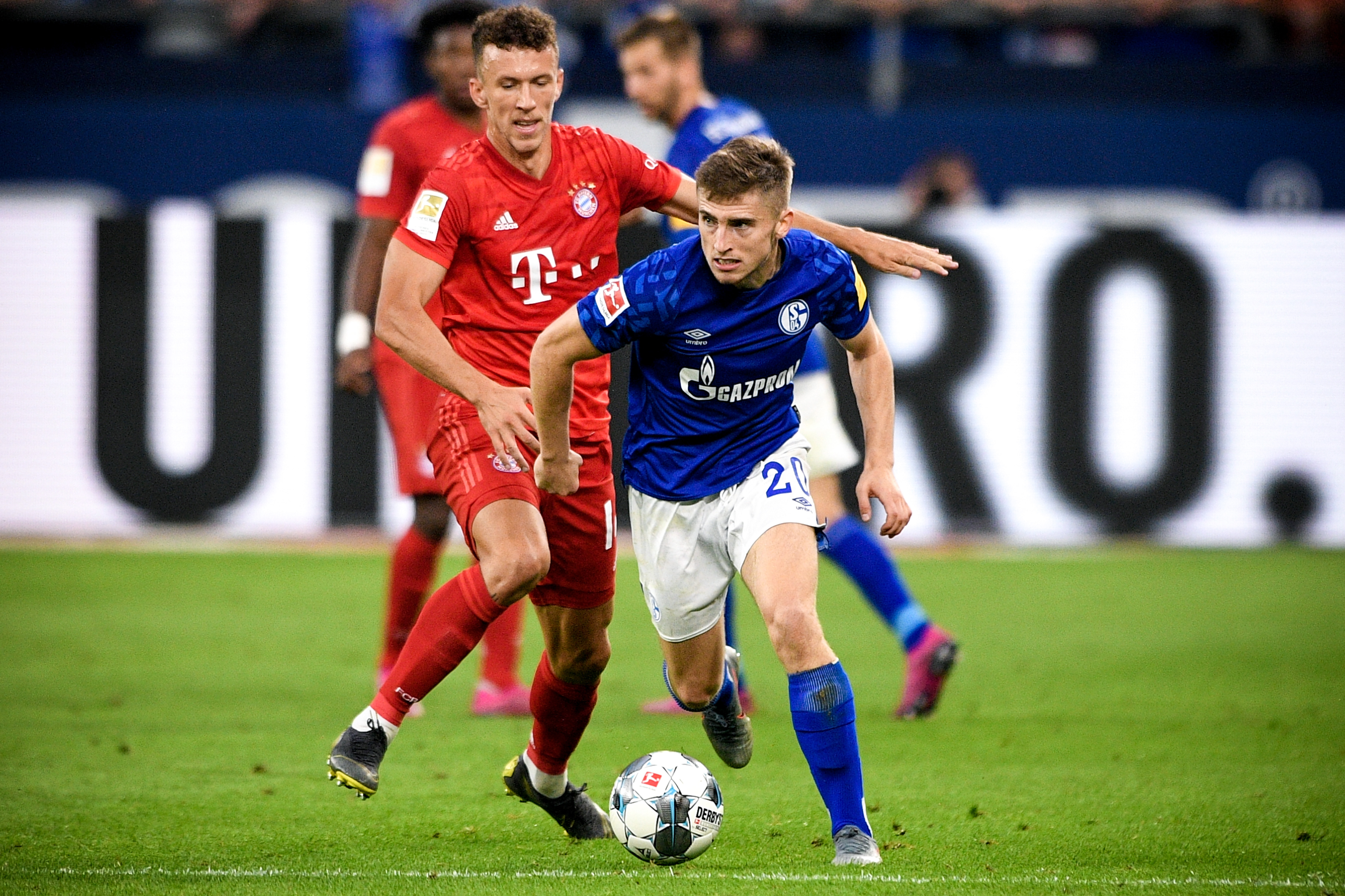 tN1R分享梦之队阵容：s1mple、donk和ZywOo三人由apEX指挥