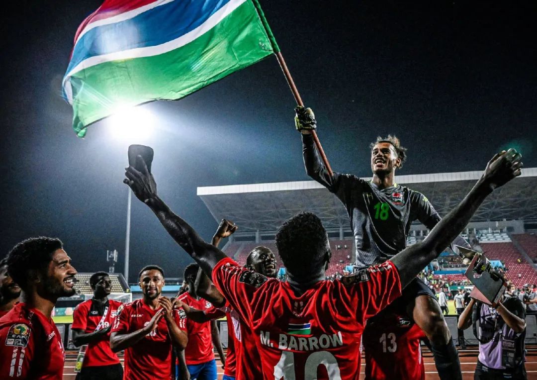 因角色立绘过于性感！《棕色尘埃2》韩版评级改为19+